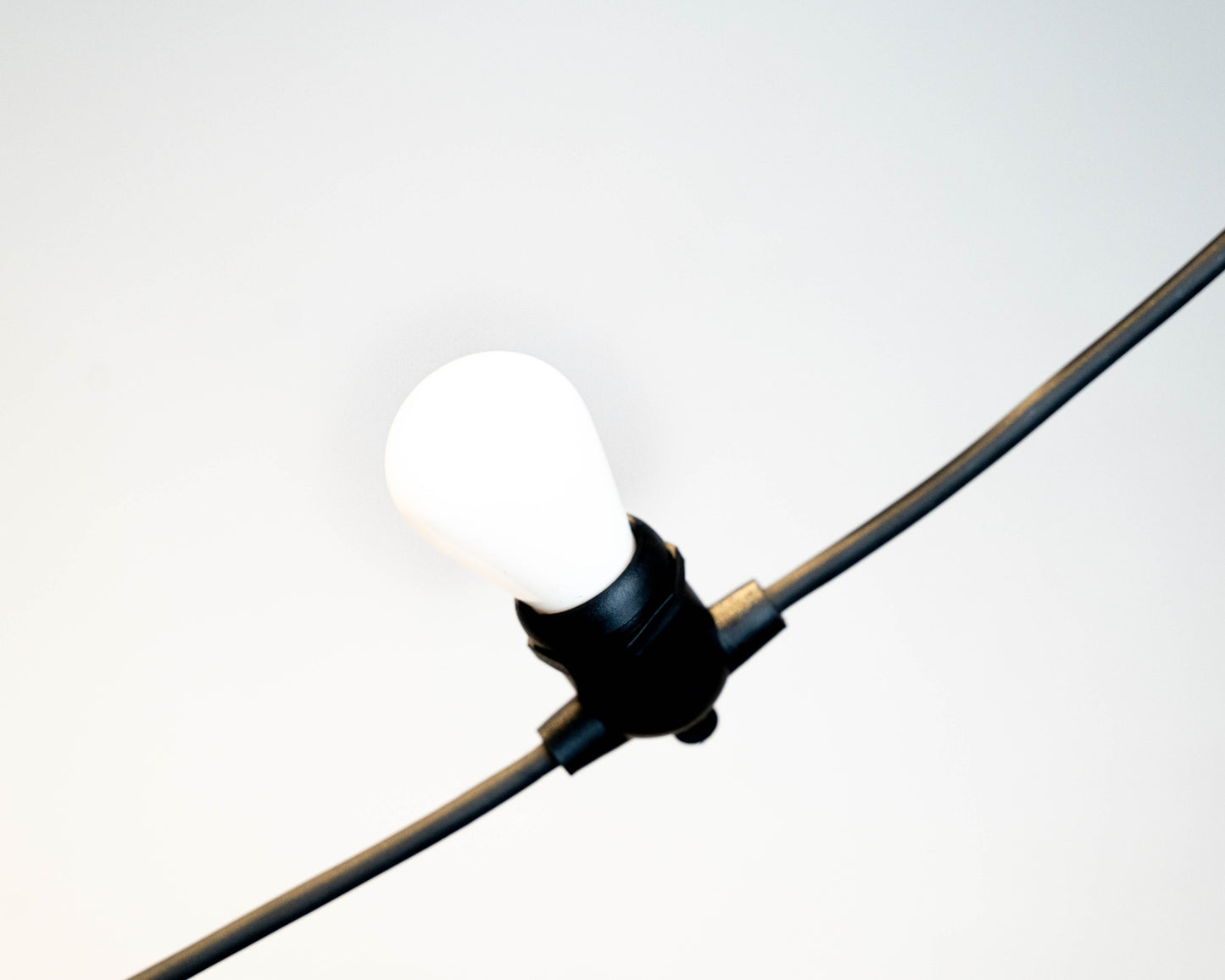 Wysokiej jakości girlanda żarówkowa do użytku na zewnątrz