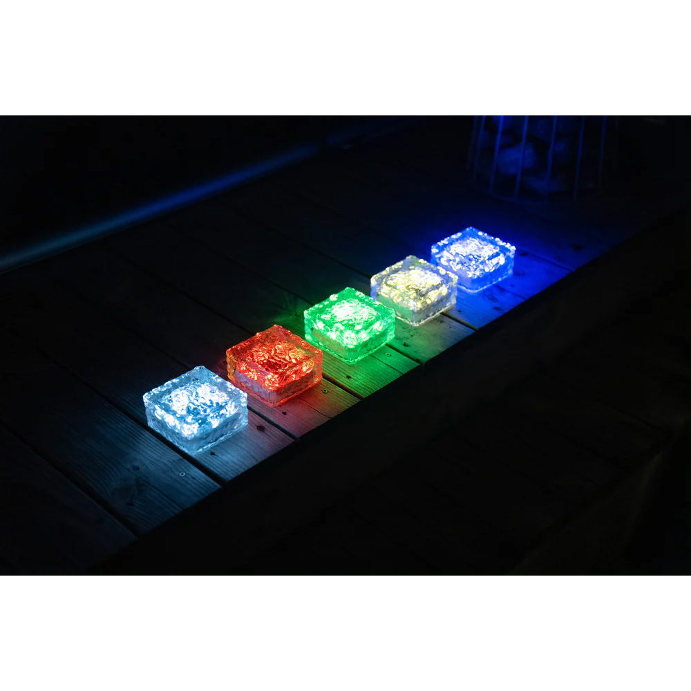 Lampa solarna Cube